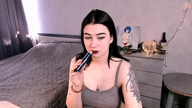 Katie Kiss online show from April 2026 07:37:01 AM