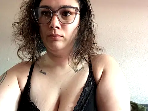 paigeycakes online show from October 2025 09:27:02 PM