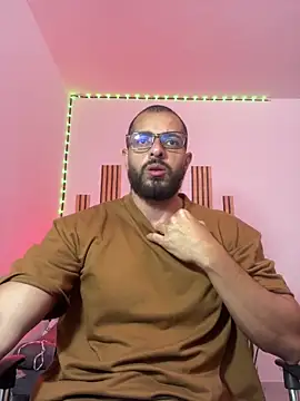 magnumchris online show from May 2026 02:09:02 AM