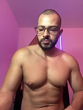 magnumchris online show from April 2026 11:28:02 AM