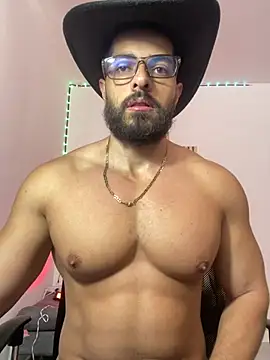 Snapshot of magnumchris chatting on June 2026 05:33:02 PM magnumchris online show from June 2026 05:33:02 PM
