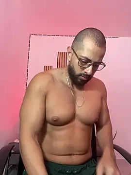 magnumchris online show from May 2026 03:11:02 PM