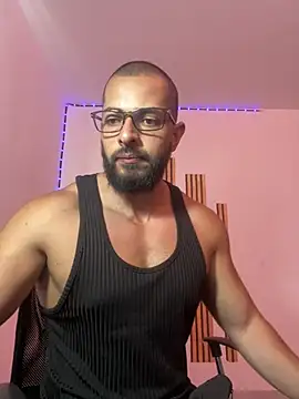 Snapshot of magnumchris chatting on July 2026 06:07:02 PM magnumchris online show from July 2026 06:07:02 PM