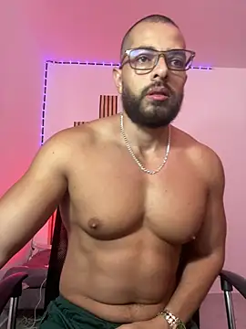 magnumchris online show from May 2026 12:33:01 PM