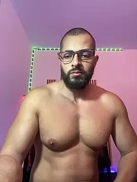 Snapshot of magnumchris chatting on June 2026 10:48:02 PM magnumchris online show from June 2026 10:48:02 PM