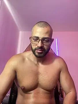 magnumchris online show from March 2026 07:04:02 PM