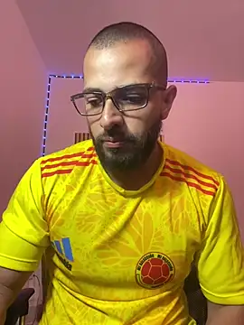 Snapshot of magnumchris chatting on July 2026 02:57:02 AM magnumchris online show from July 2026 02:57:02 AM