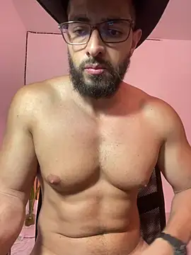 Snapshot of magnumchris chatting on July 2026 02:41:01 AM magnumchris online show from July 2026 02:41:01 AM