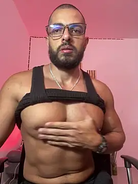magnumchris online show from May 2026 10:59:01 PM