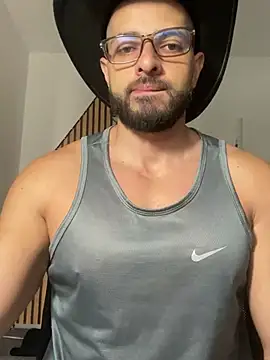 magnumchris online show from February 2026 12:35:01 PM