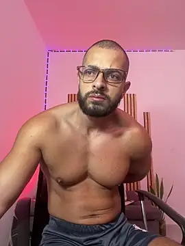 magnumchris online show from May 2026 10:54:01 AM