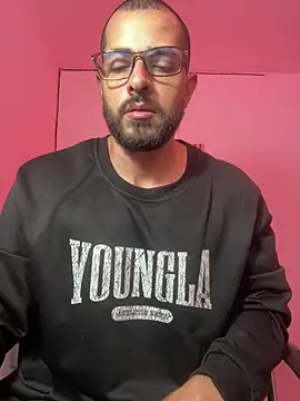 magnumchris online show from April 2026 01:23:02 PM