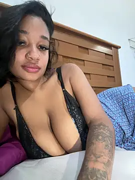 hillarymoreninha online show from March 2026 03:56:02 PM