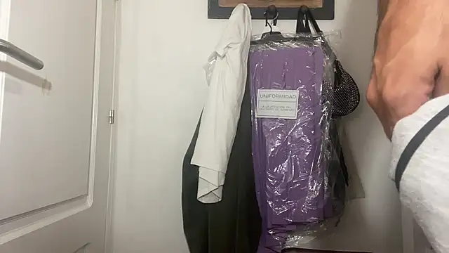 xxyongboyxx online show from October 2025 05:03:02 PM