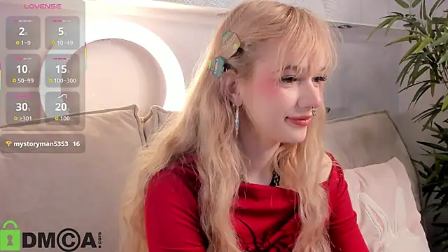 Molly Platt online show from April 2026 09:23:01 AM