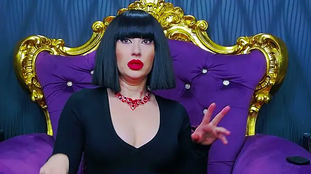 Snapshot of LaraMaeve chatting on January 2026 06:07:02 AM LaraMaeve online show from January 2026 06:07:02 AM