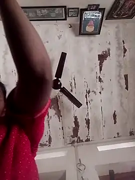 Snapshot of aunty_sumy chatting on November 2025 07:01:02 AM aunty sumy online show from November 2025 07:01:02 AM