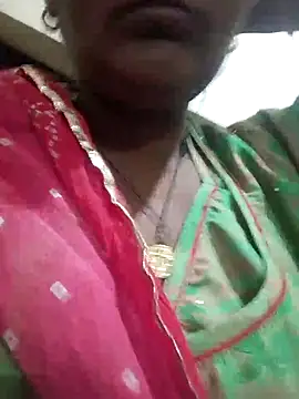 Snapshot of aunty_sumy chatting on November 2025 12:27:02 AM aunty sumy online show from November 2025 12:27:02 AM