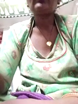 Snapshot of aunty_sumy chatting on November 2025 03:56:01 PM aunty sumy online show from November 2025 03:56:01 PM