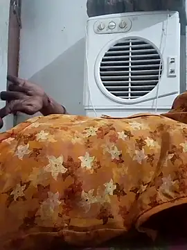 Snapshot of aunty_sumy chatting on October 2025 02:04:01 PM aunty sumy online show from October 2025 02:04:01 PM