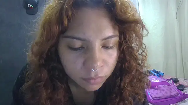 Snapshot of VioletV chatting on June 2026 12:37:01 AM VioletV online show from June 2026 12:37:01 AM
