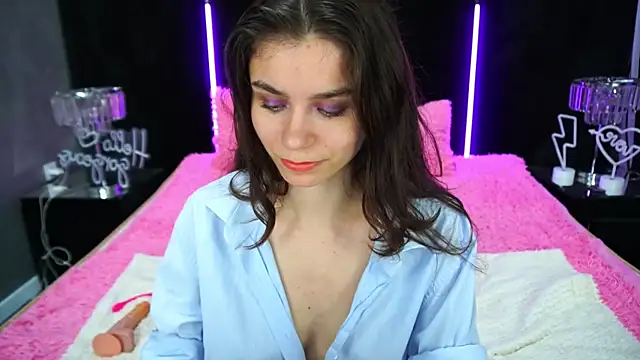 HeavenElle online show from October 2025 07:09:02 AM