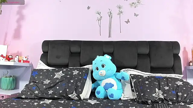 KendallWings online show from November 2025 12:14:02 AM