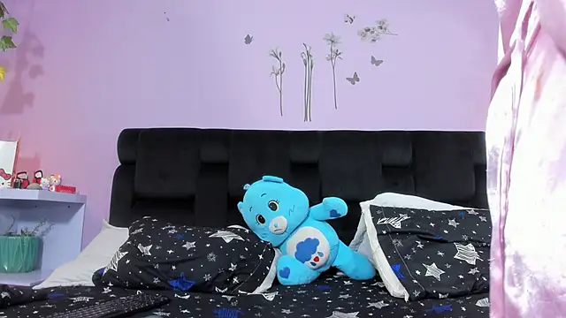 KendallWings online show from November 2025 12:05:02 AM