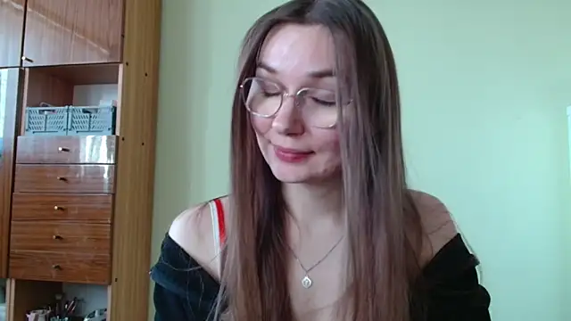 LooveELLYx online show from March 2025 12:17:01 PM