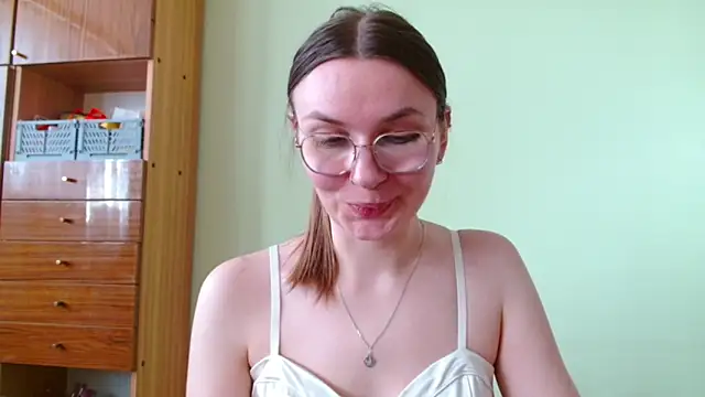 Snapshot of LooveELLYx chatting on April 2026 01:26:02 PM LooveELLYx online show from April 2026 01:26:02 PM