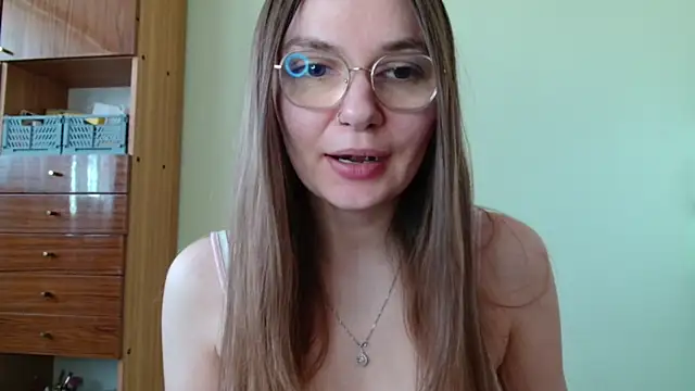 LooveELLYx online show from March 2026 07:27:01 AM