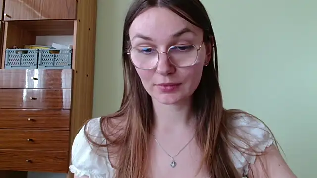 Snapshot of LooveELLYx chatting on April 2026 12:29:02 PM LooveELLYx online show from April 2026 12:29:02 PM