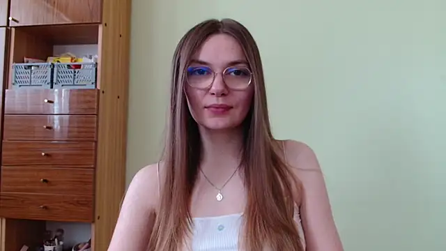 LooveELLYx online show from June 2026 06:45:01 AM