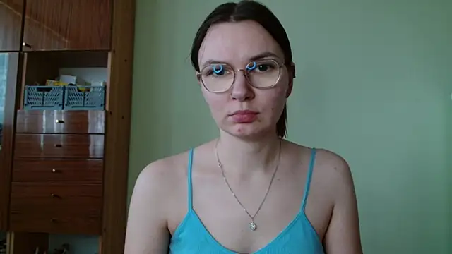 Snapshot of LooveELLYx chatting on October 2025 06:34:01 AM LooveELLYx online show from October 2025 06:34:01 AM