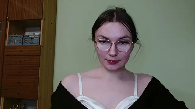 LooveELLYx online show from February 2025 06:05:01 PM