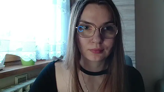 Snapshot of LooveELLYx chatting on November 2025 07:31:02 AM LooveELLYx online show from November 2025 07:31:02 AM