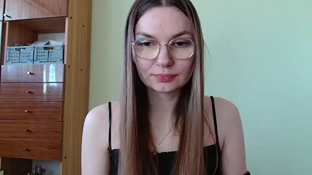 LooveELLYx online show from March 2026 07:28:01 AM