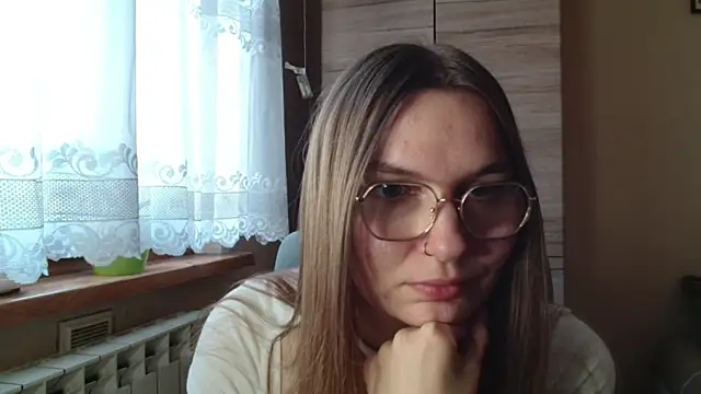 Snapshot of LooveELLYx chatting on October 2025 02:36:02 PM LooveELLYx online show from October 2025 02:36:02 PM