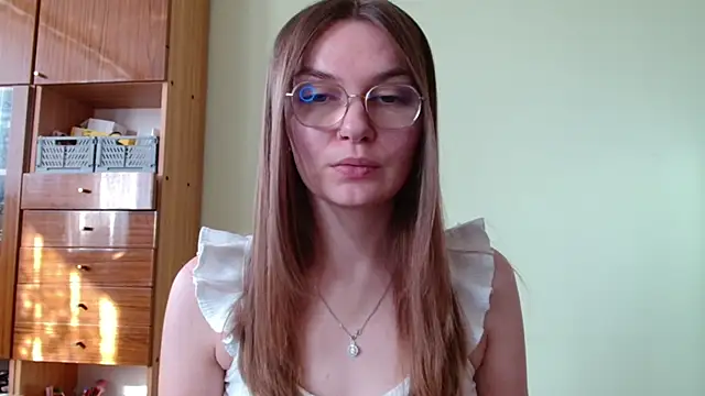 LooveELLYx online show from October 2025 01:47:02 PM