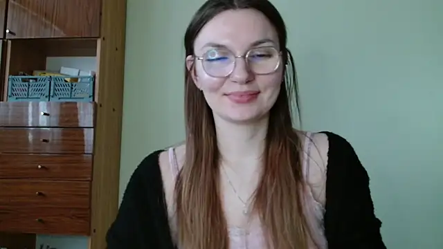 LooveELLYx online show from February 2026 07:37:02 AM