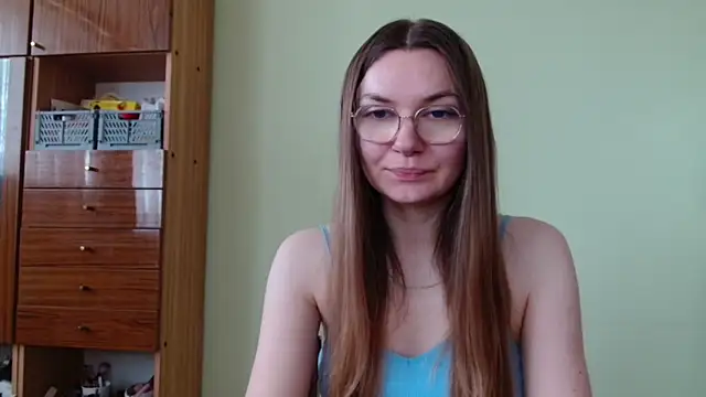 LooveELLYx online show from June 2026 06:24:02 AM