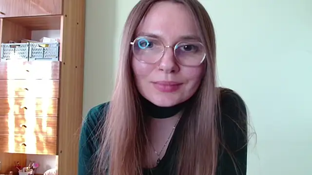 LooveELLYx online show from March 2026 02:25:01 PM