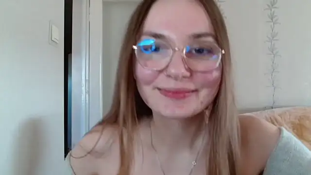 LooveELLYx online show from March 2025 02:39:01 PM