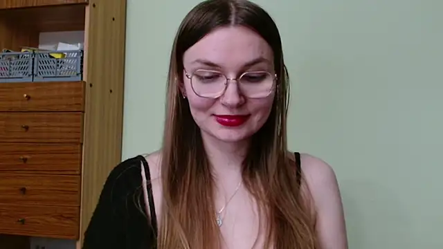 LooveELLYx online show from March 2026 09:48:01 PM