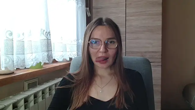 Snapshot of LooveELLYx chatting on November 2025 07:35:02 AM LooveELLYx online show from November 2025 07:35:02 AM