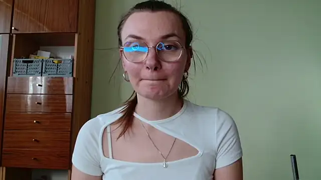 LooveELLYx online show from October 2025 01:37:02 PM