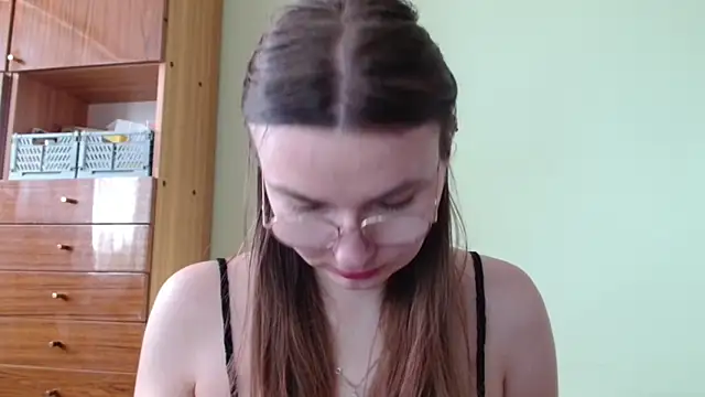 LooveELLYx online show from March 2026 02:39:02 PM