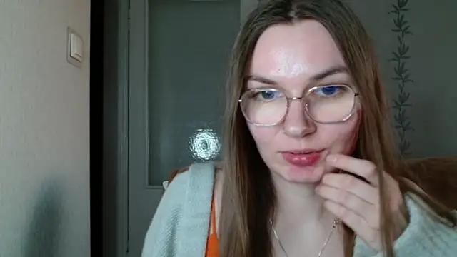 LooveELLYx online show from March 2025 05:44:01 PM