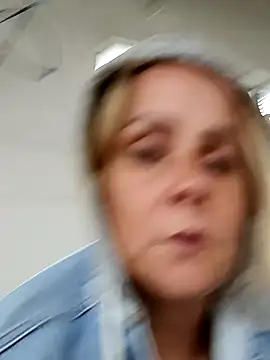 trepadorgalhudo online show from November 2025 05:57:01 PM
