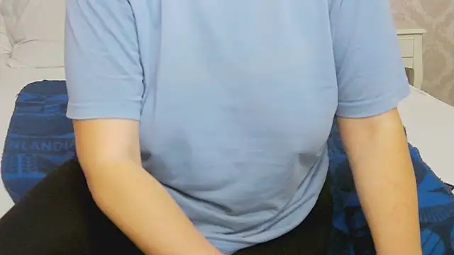 Snapshot of Tracy_Emerson chatting on December 2024 10:27:01 PM Tracy Emerson online show from December 2024 10:27:01 PM